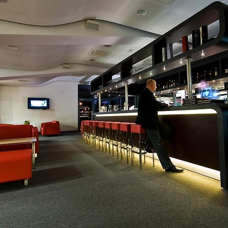 Hotel Poznanski A2 ลูบอน ภายนอก รูปภาพ