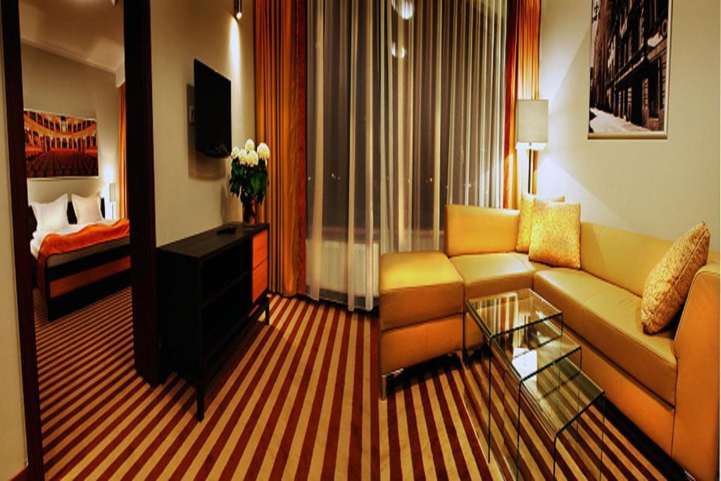 Hotel Poznanski A2 ลูบอน ห้อง รูปภาพ