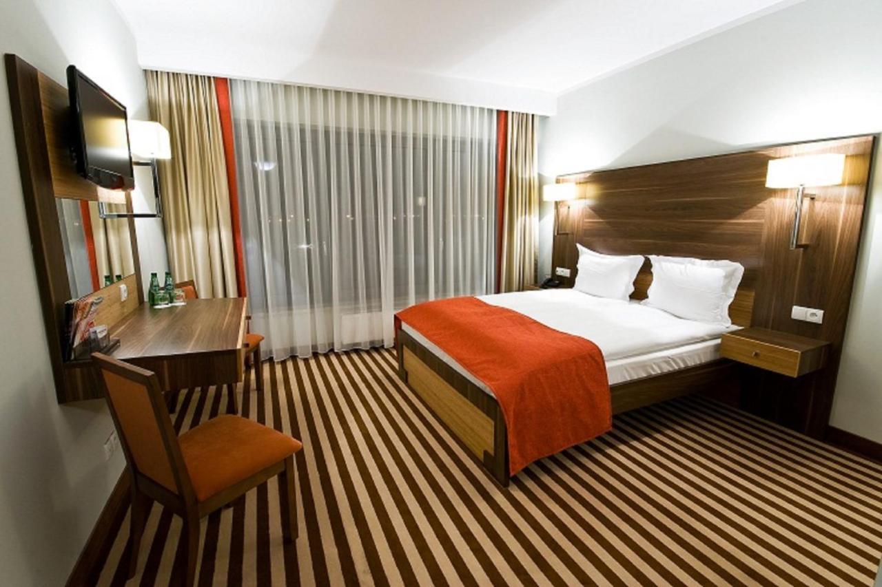 Hotel Poznanski A2 ลูบอน ห้อง รูปภาพ